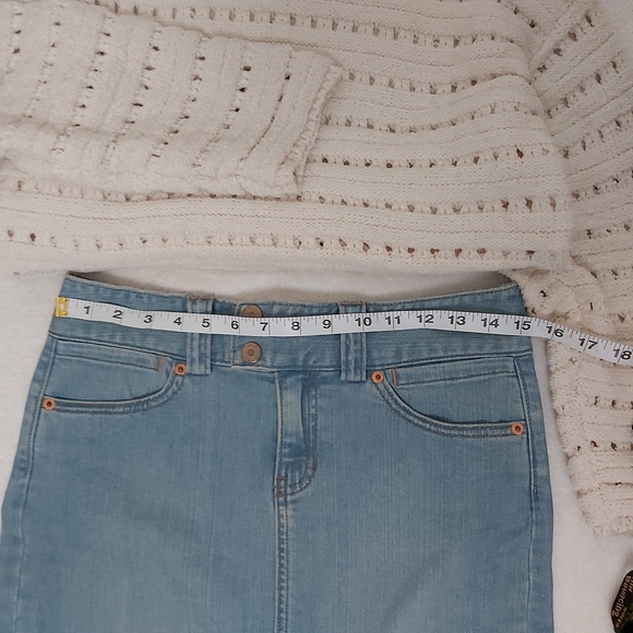 Vintage GAP Stretch Jean Skirt - Picture 3 of 10